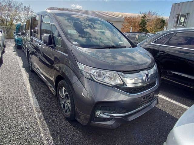 Honda Stepwgn — импорт авто из Японии, Стоянка